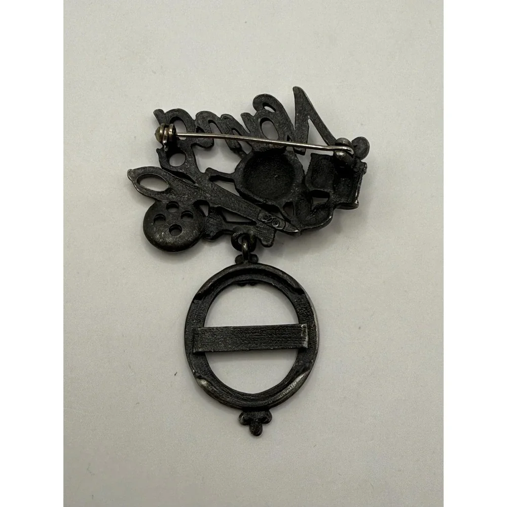 Vintage Nana‎ Sewing Brooch Silver Tone – Sentimental Novelty Pin